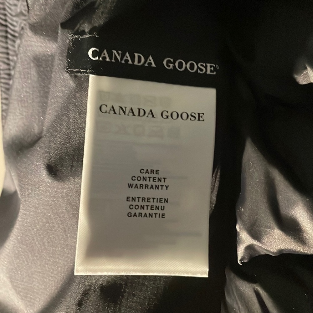 Canada Goose Lodge Jacket - Picture 4 of 5